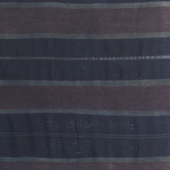 Vai Puan Chin mantle